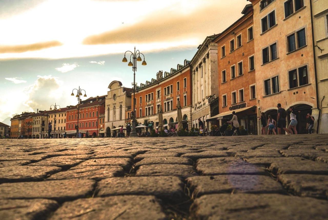 ベッルーノ“Oltre Il Confine”アパートメント エクステリア 写真